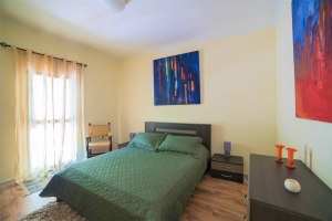 マルタの人気語学学校English Language Academyの生徒用宿泊施設JLアパートメントのベッドルーム例