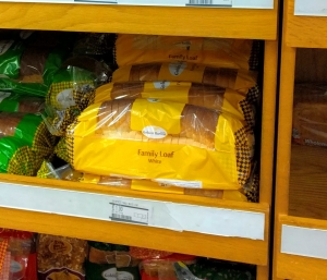 マルタ留学の生活費用 Scottsスーパーマーケットにおけるパンの値段