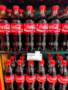 マルタ留学の生活費用 SCOTTSスーパーマーケットにおけるコーラの値段