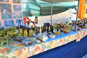 マルタ留学中に一度は訪れたい人気スポットMarsaxlokk Marketのハチミツ屋さん