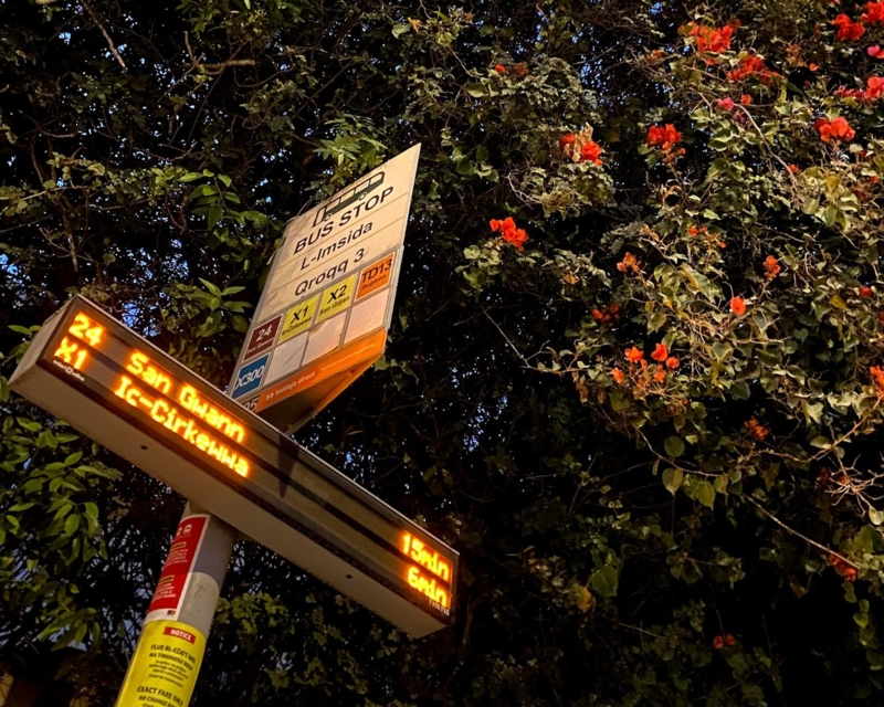 マルタのバス停