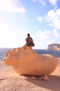 マルタはゴゾ島のThe heart of Gozoにある心臓型の石と人