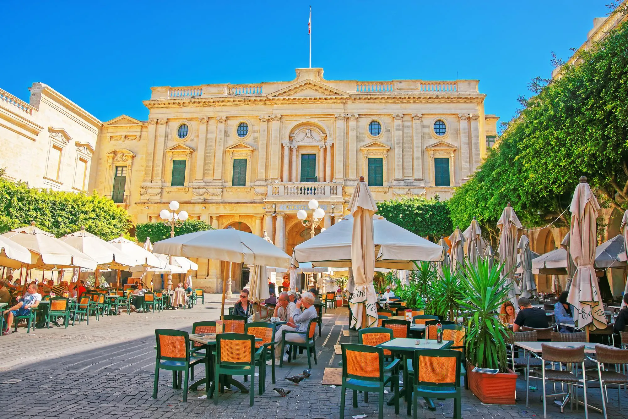 マルタ留学-首都Vallettaのカフェ