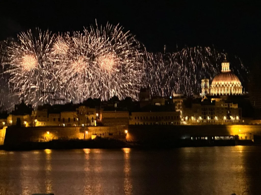 マルタ留学-首都Vallettaの花火大会